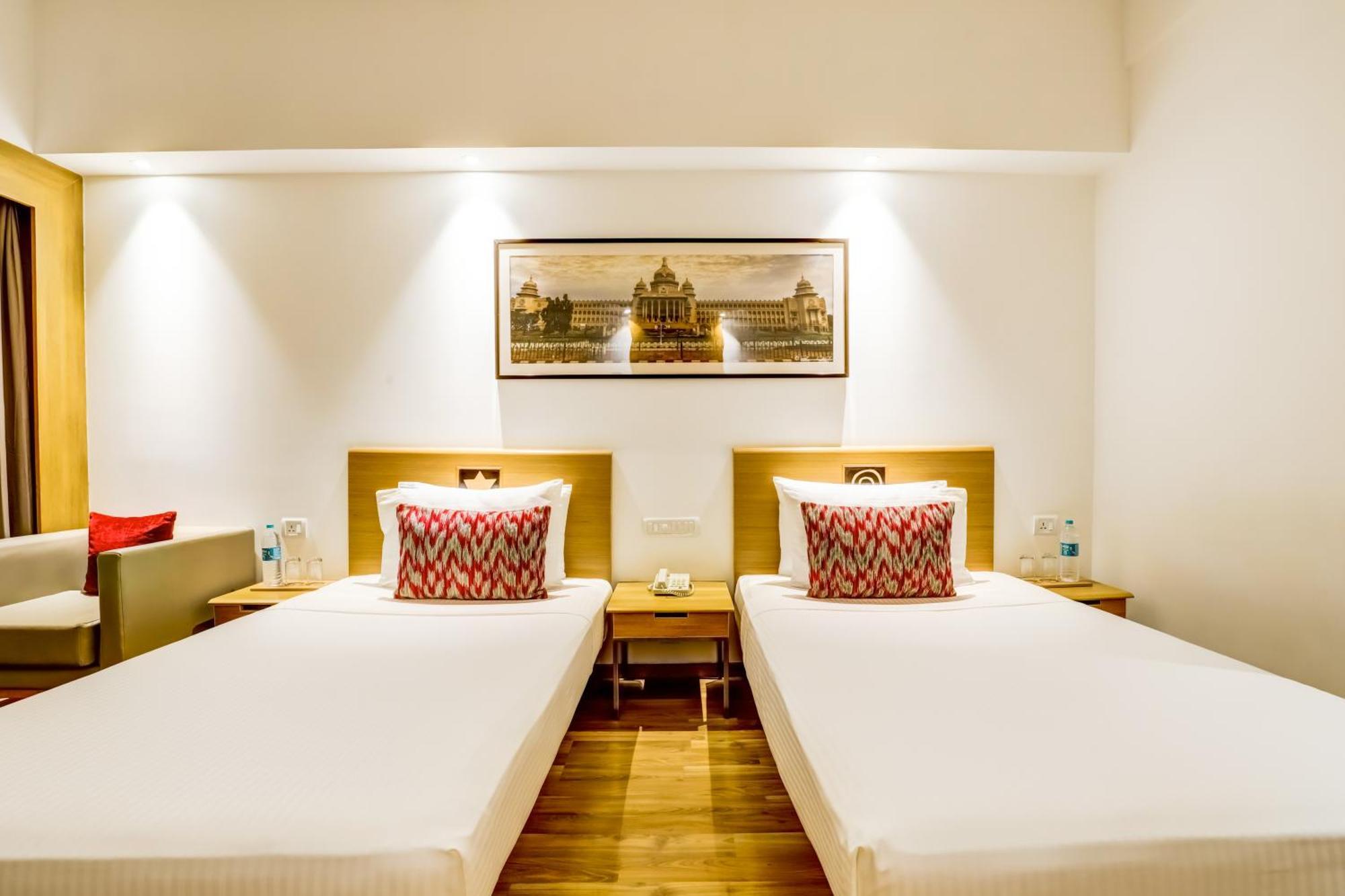 Lemon Tree Hotel Whitefield, Bengaluru Exteriör bild
