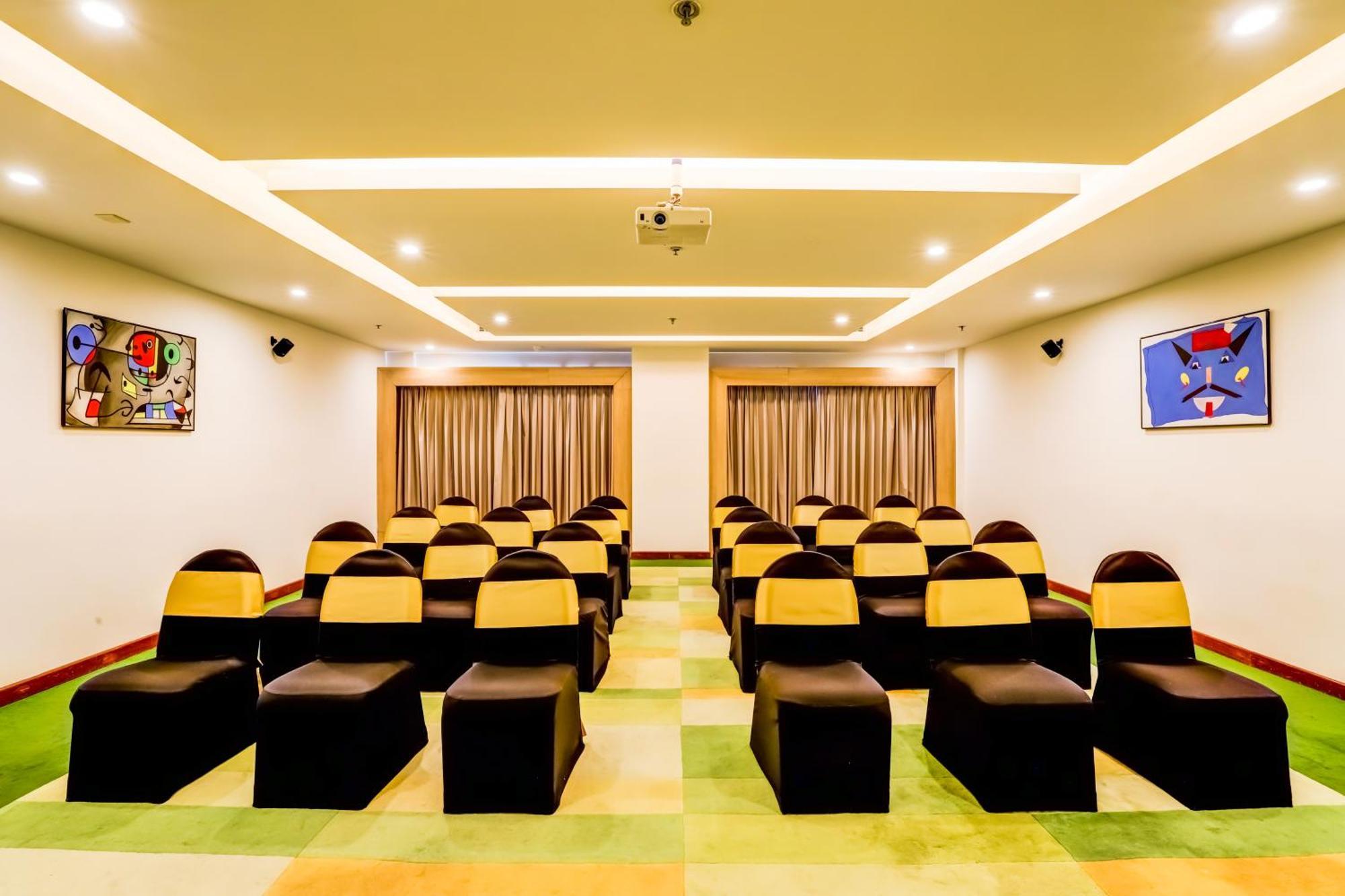 Lemon Tree Hotel Whitefield, Bengaluru Exteriör bild