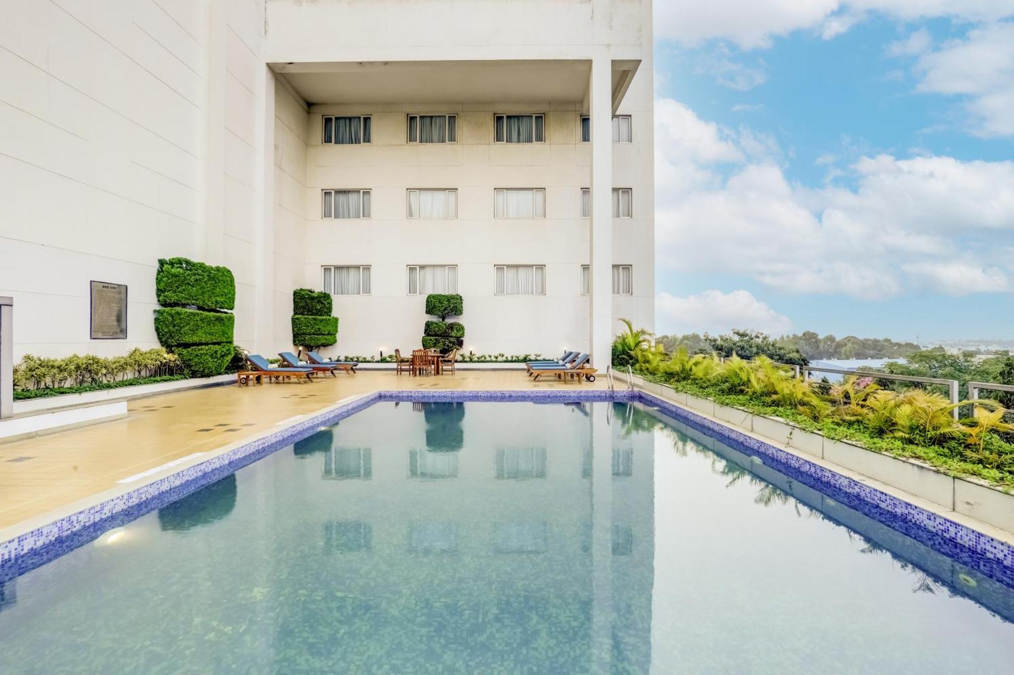 Lemon Tree Hotel Whitefield, Bengaluru Exteriör bild